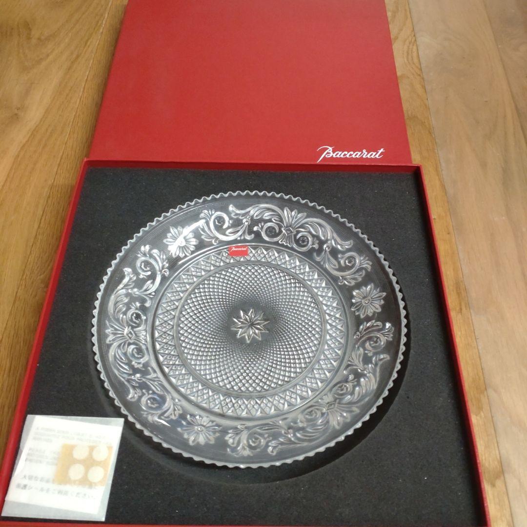 新品　Baccarat クリスタル皿 アラベスク　24センチ