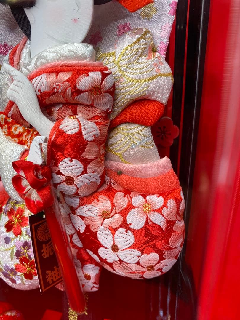 羽子板　振袖刺繍　アクリルケース９号・サイズ間口約２５×奥行約１９×高約３７㎝