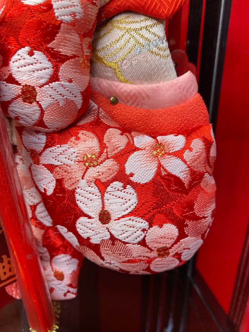 羽子板　振袖刺繍　アクリルケース９号・サイズ間口約２５×奥行約１９×高約３７㎝