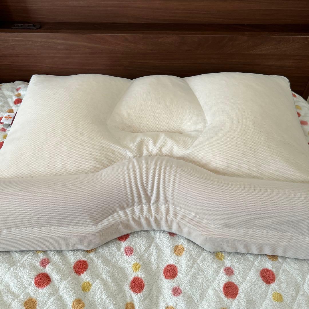 フランスベッド　ハイタイプ枕 クリーム色 5.5〜6.5cm 最終お値下げ