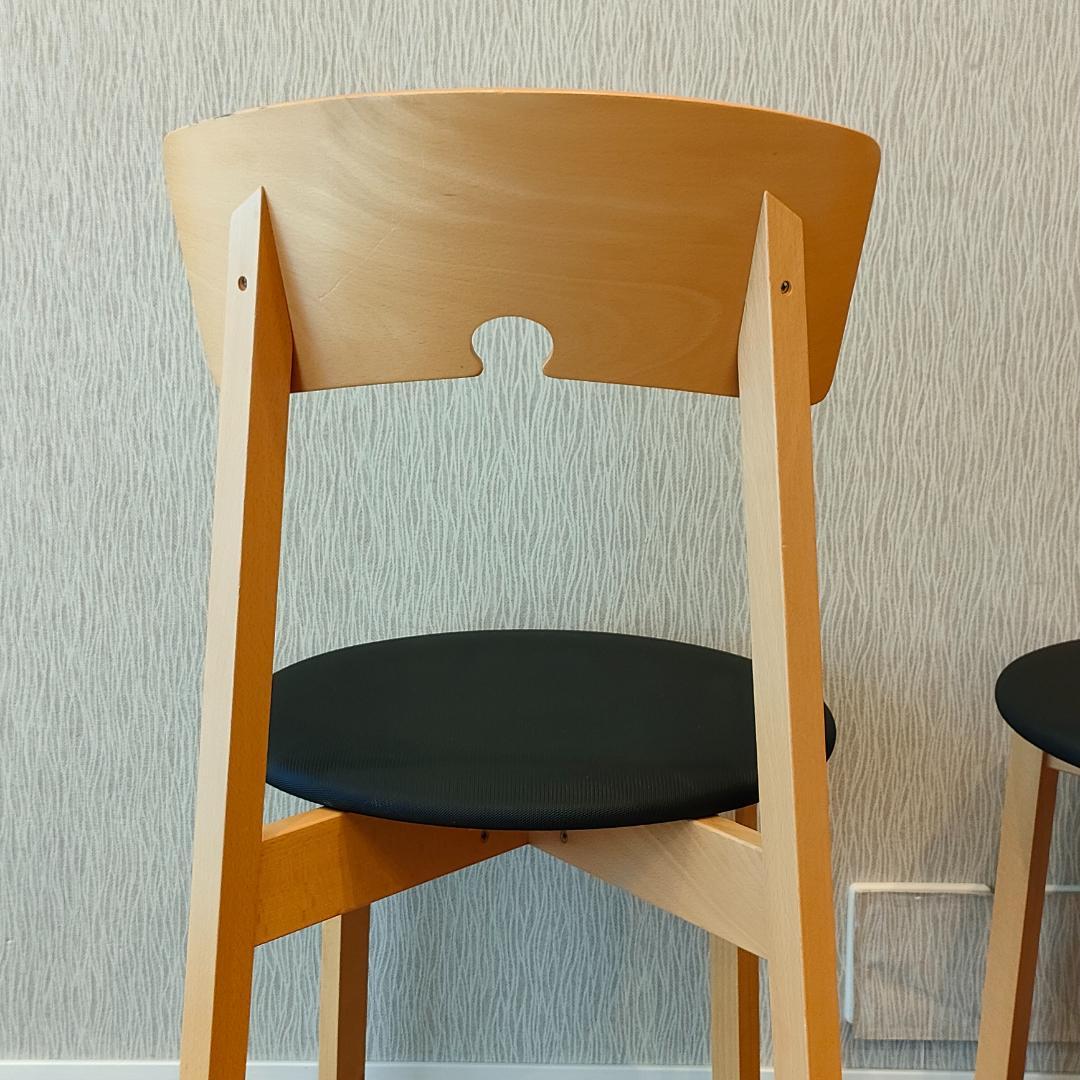 カリガリス　ダイニングチェア　2脚セット　スタッキングチェア