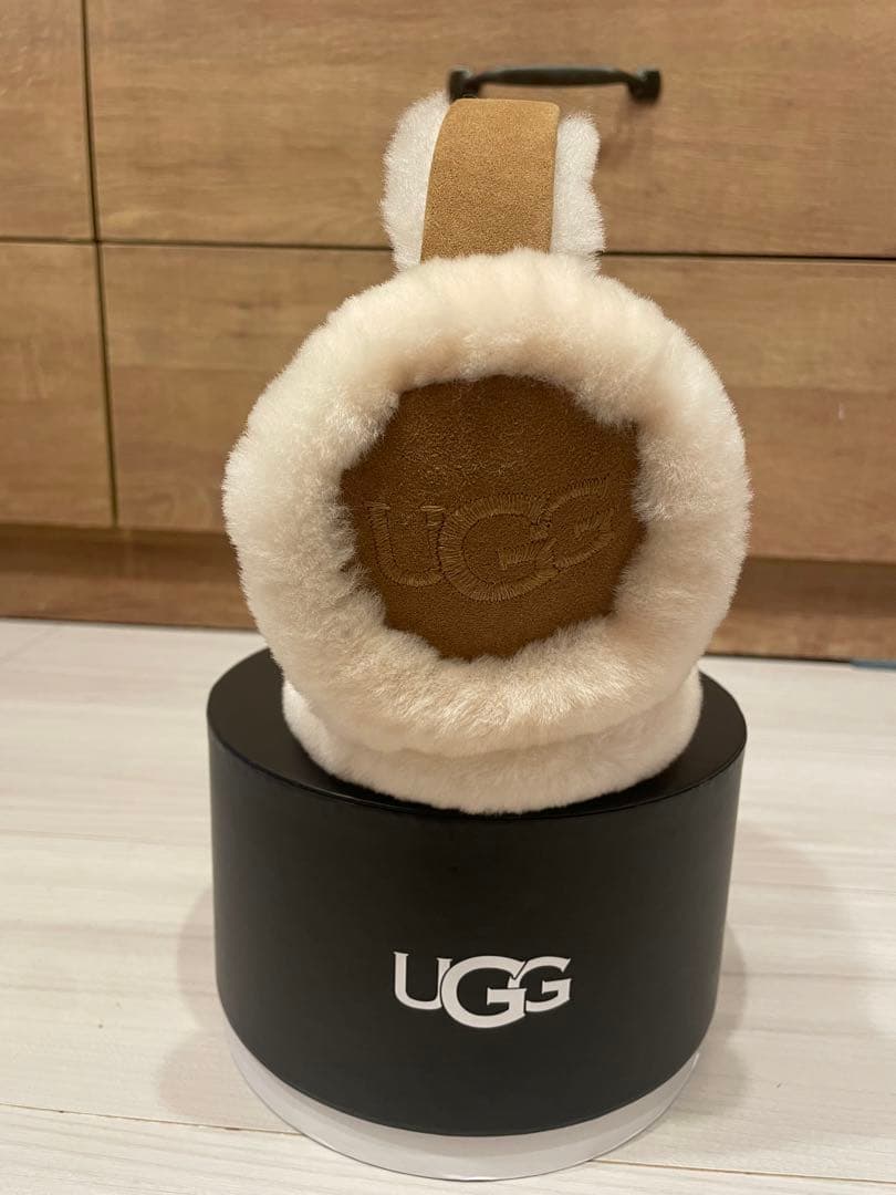 UGG イヤーマフ　箱付き