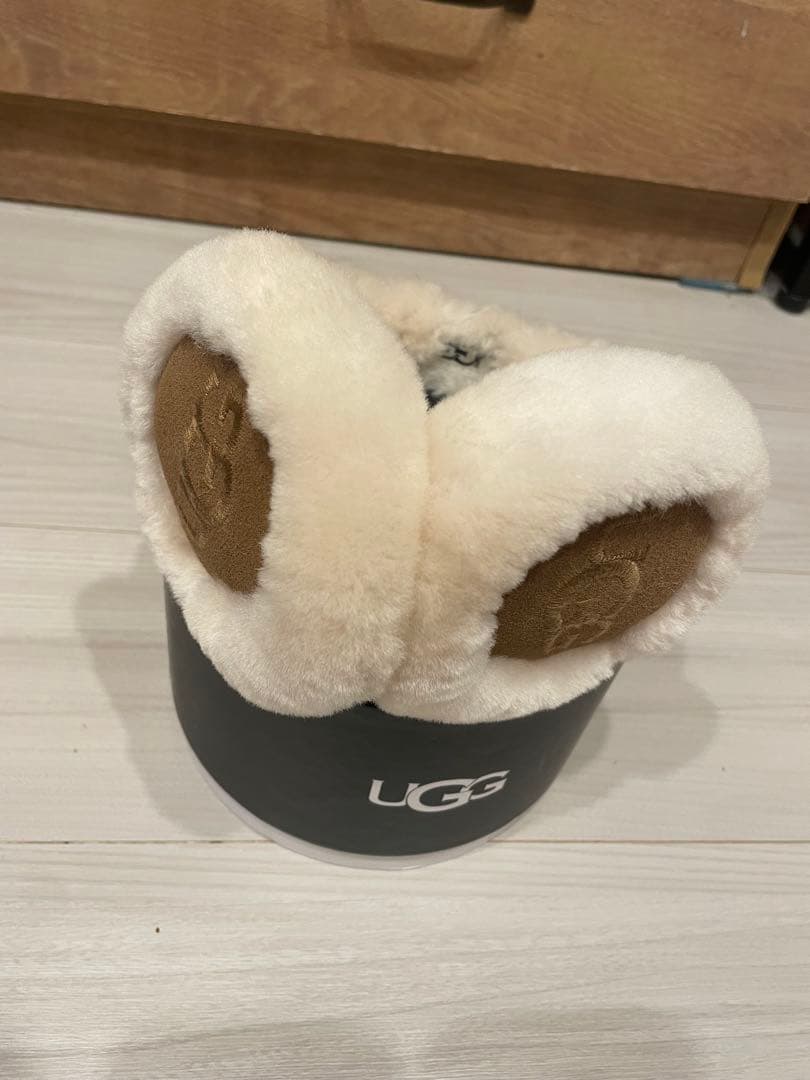UGG イヤーマフ　箱付き