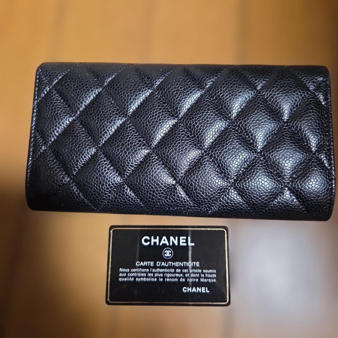CHANEL ブラックレザー ニつ折り財布