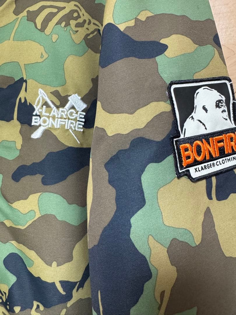 XLARGE BONFIRE スノボジャケット M 迷彩 コラボ スノーウェア