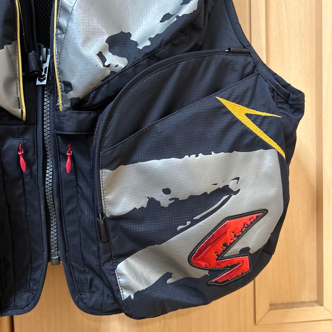 カ*ツ様 ダイワスペシャル鮎ショートベストDV-1023ブラック