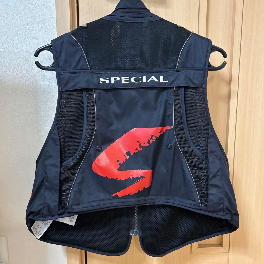 カ*ツ様 ダイワスペシャル鮎ショートベストDV-1023ブラック