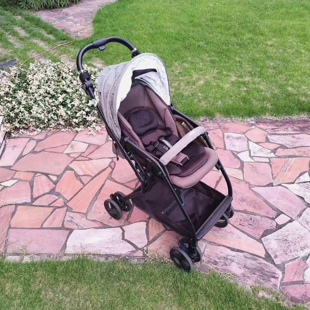 【美品・超軽量】アップリカ　ルンルンコンパクト　アニマルカーキ　限定モデル