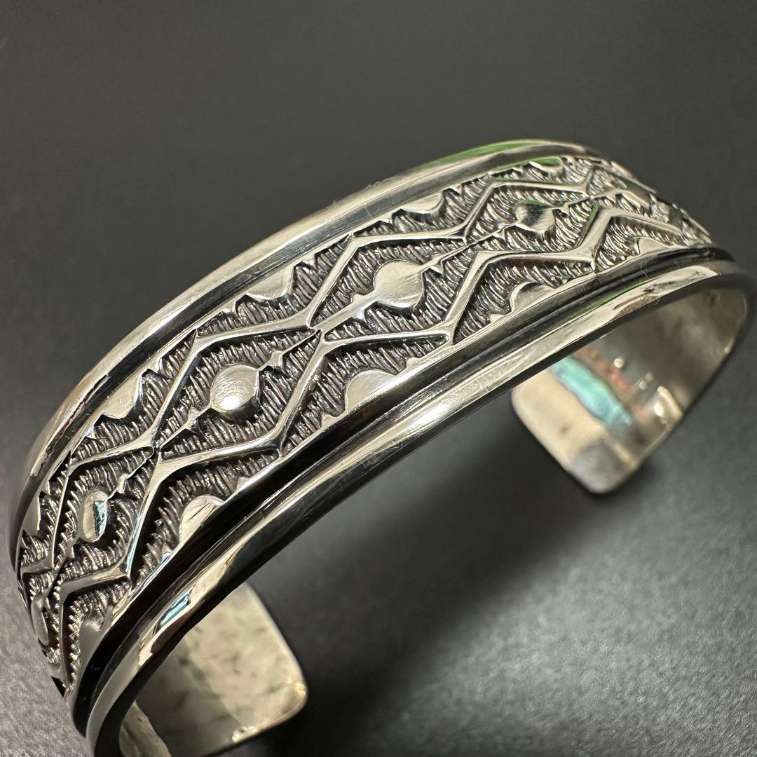 NAVAJO Sunshine Reeves スタンプワークバングル 15mm幅