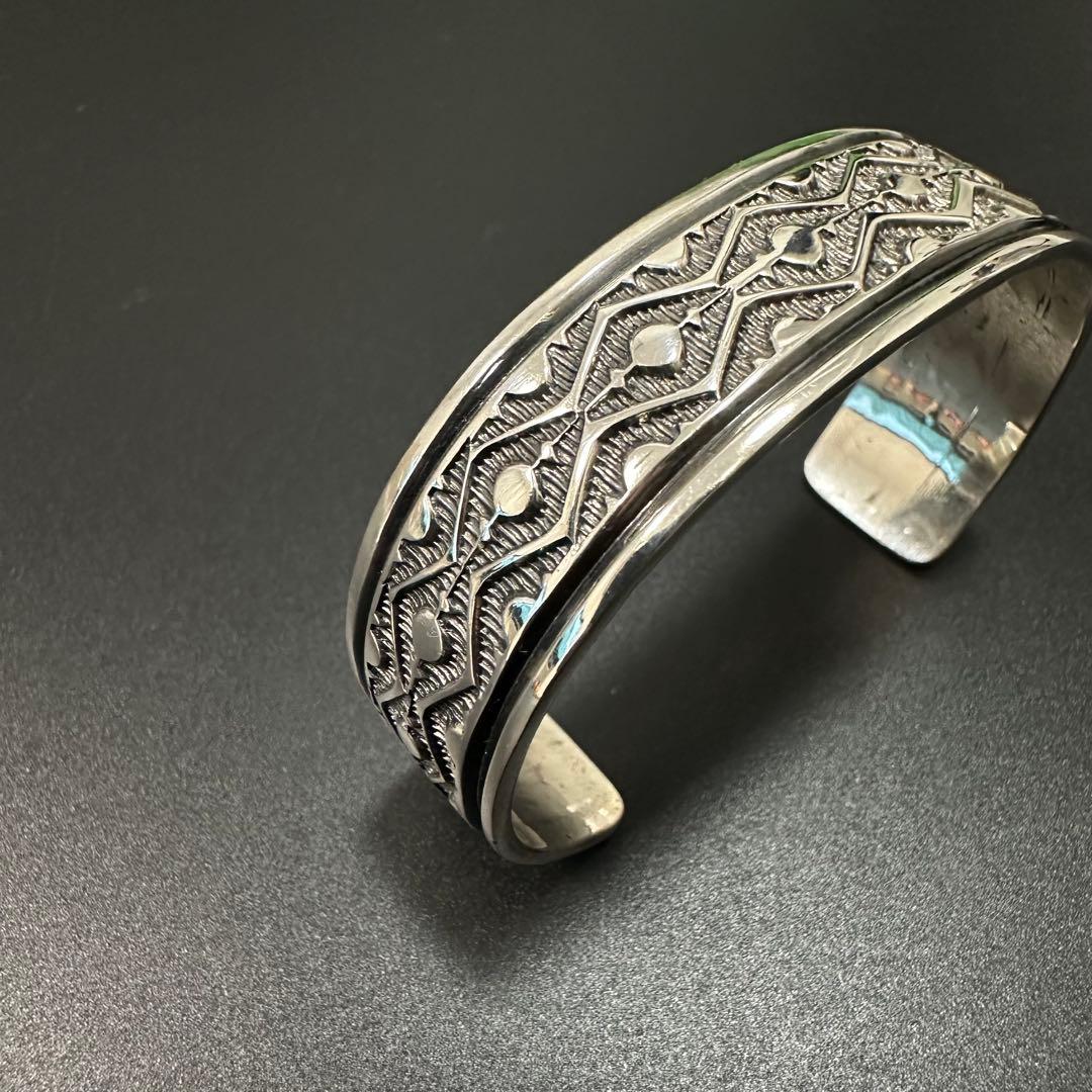 NAVAJO Sunshine Reeves スタンプワークバングル 15mm幅