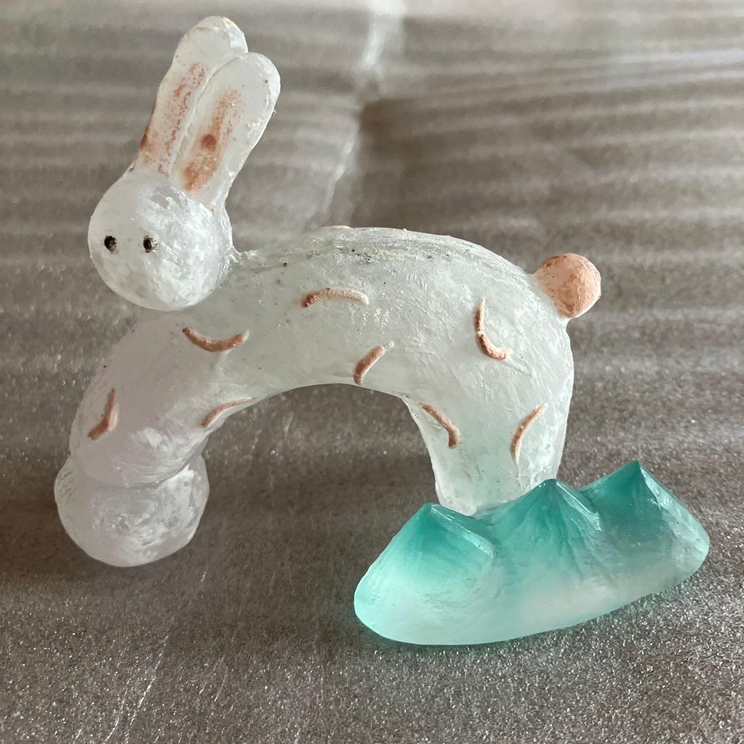 安達知江さん　うさぎ　ガラスオブジェ