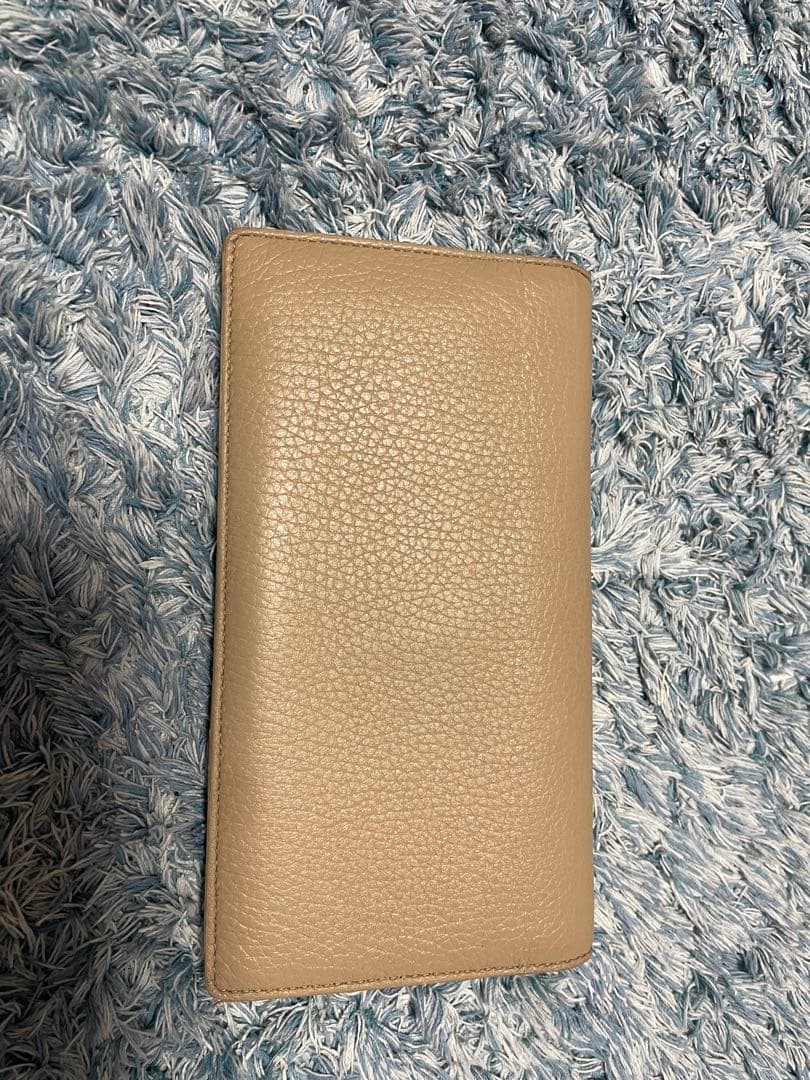 ベージュ レザー 長財布 カードポケット付き