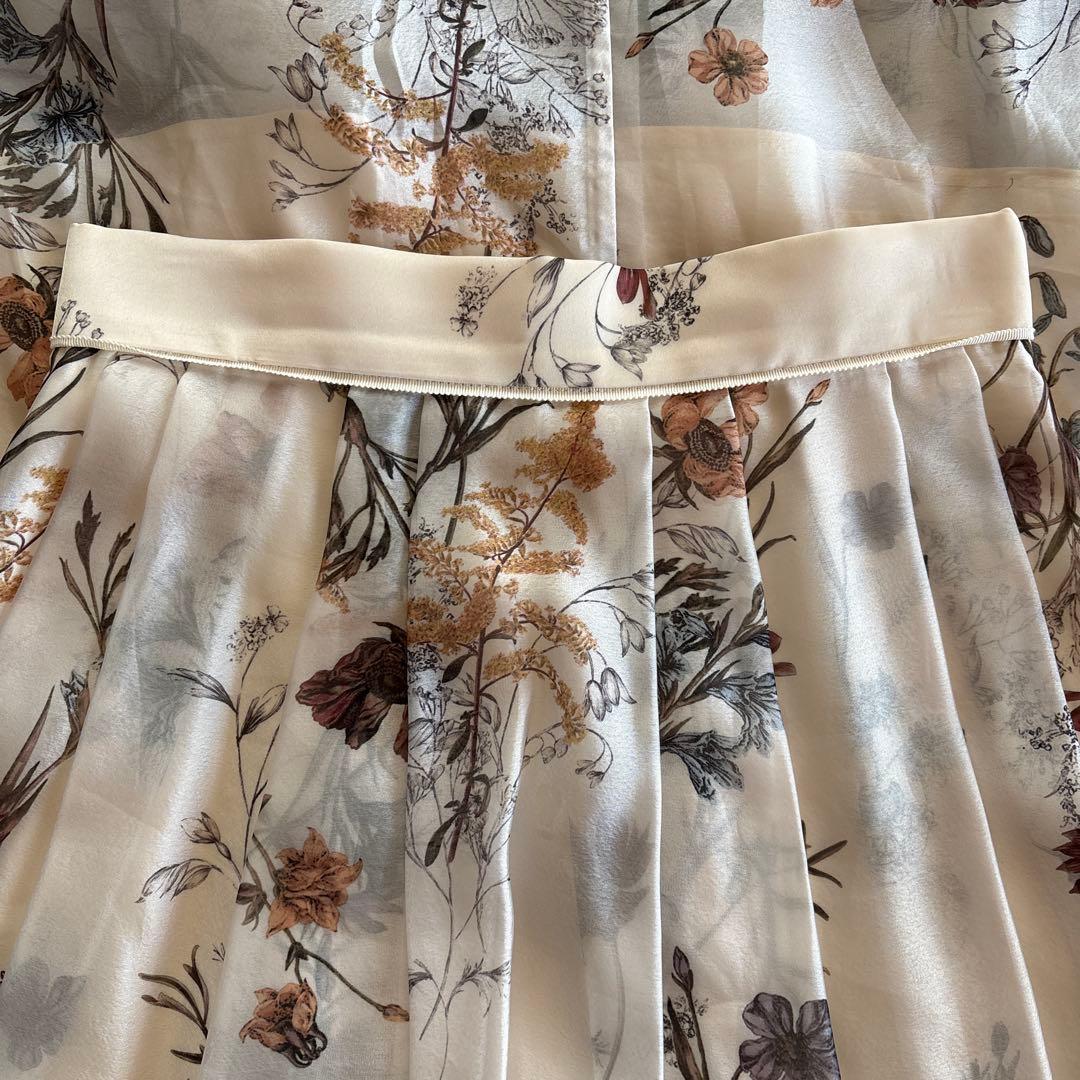 FRAY I.D ボタニカルプリントシアータックスカート フレイアイディ