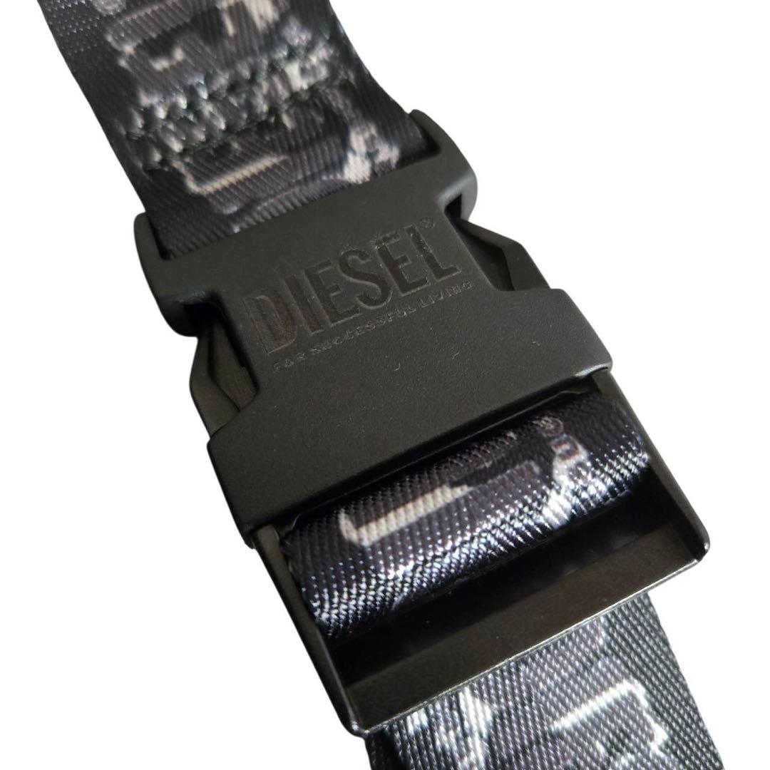 新品✨DIESEL ディーゼル ブランドロゴ デザイン ボディバッグ