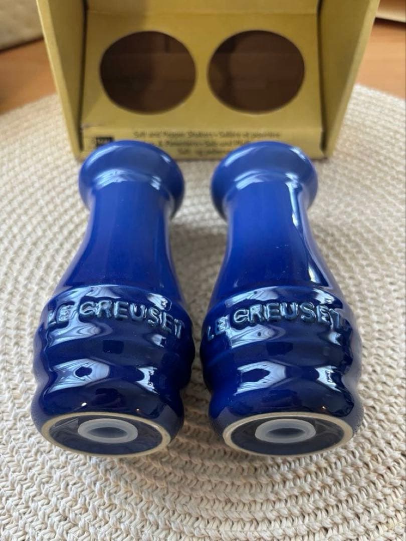 LE CREUSET Salt and Pepper Shakers 日本未発売