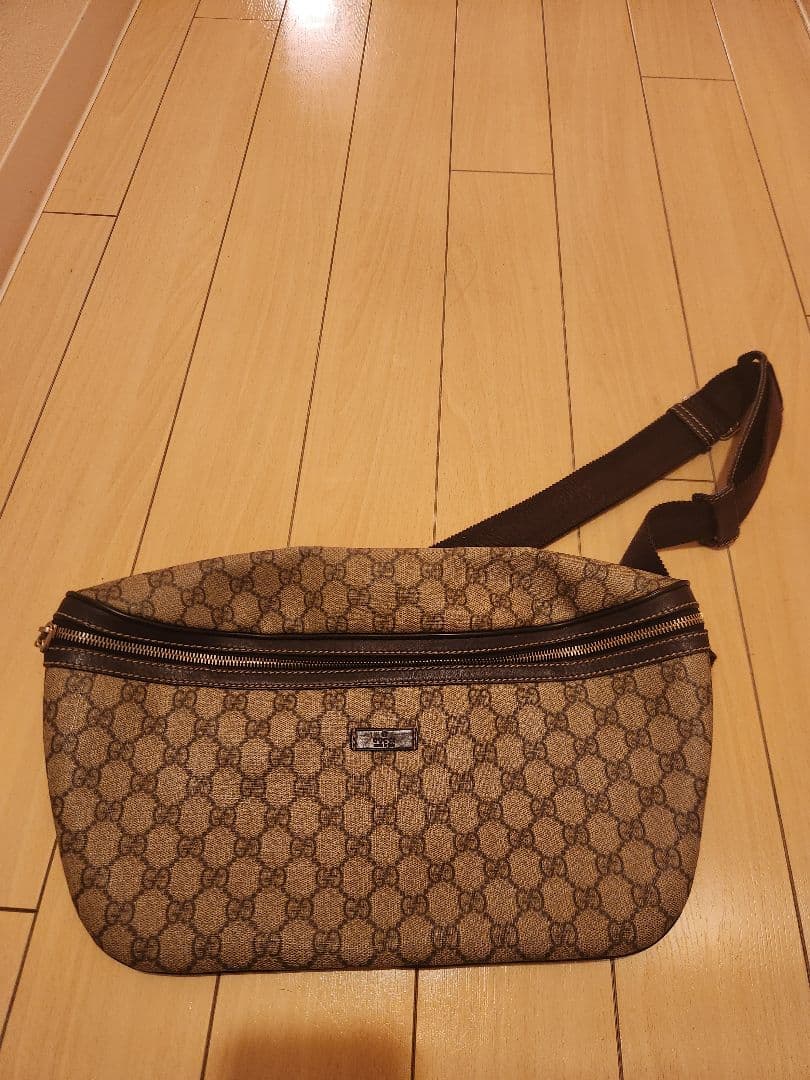 GUCCI ボディバッグ ベージュ