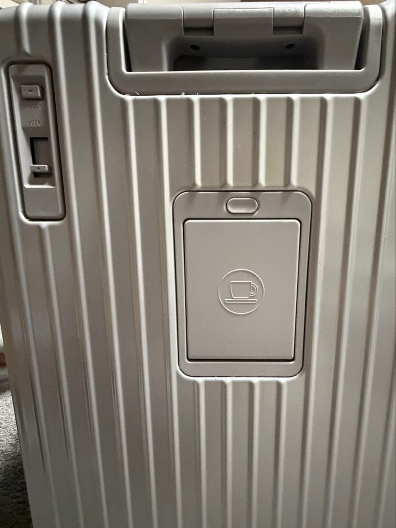 Libetee リベティ キャリーケース　M size エナメルシルバー