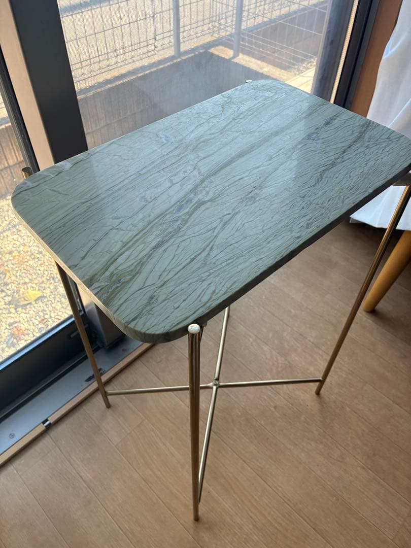 ZARA  サイドテーブル