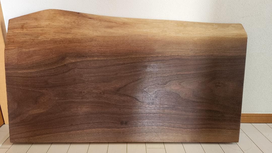 ウォールナット　一枚　「片耳付き」