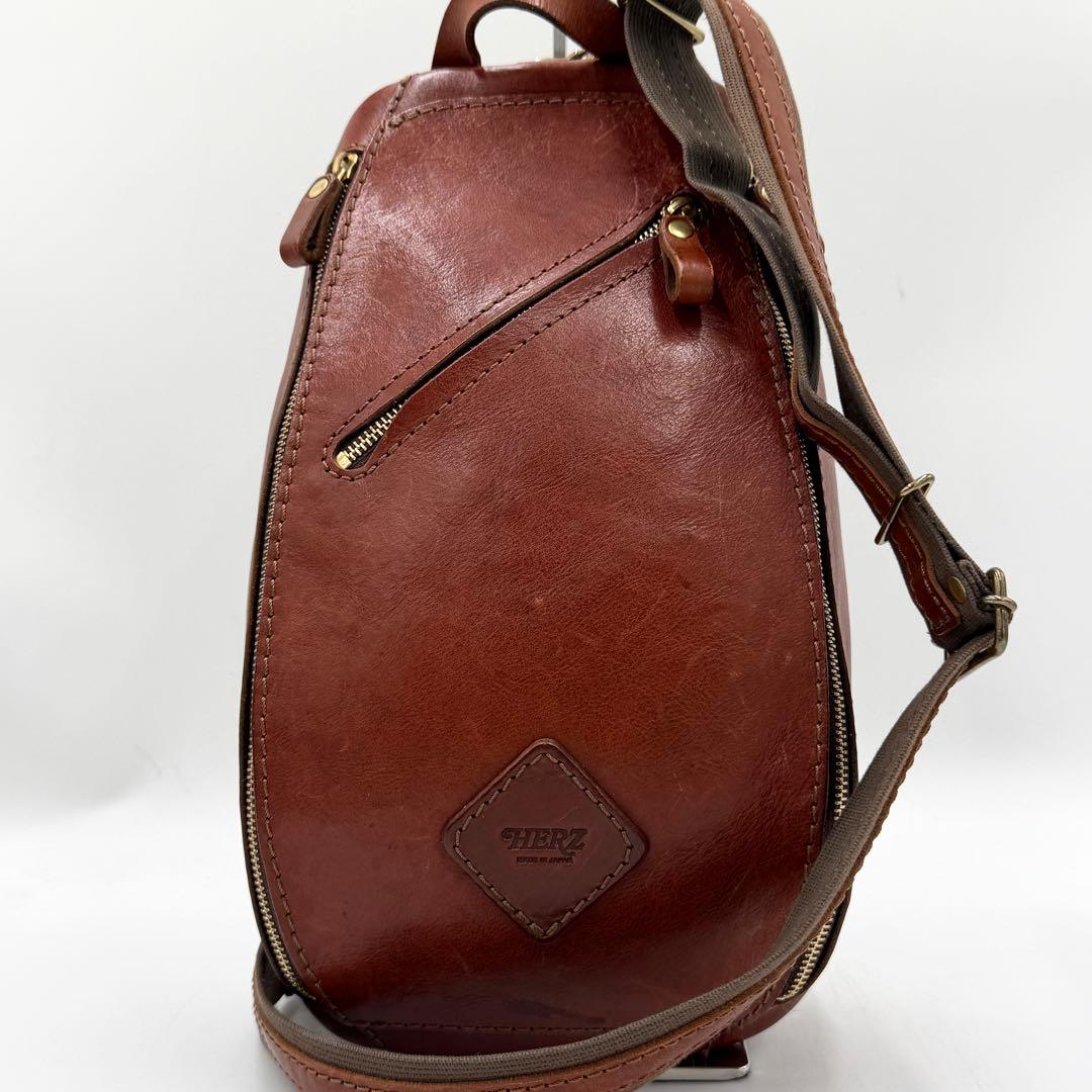 【美品】ヘルツ ボディバッグ トリプルファスナー F-3 レザー ブラウン