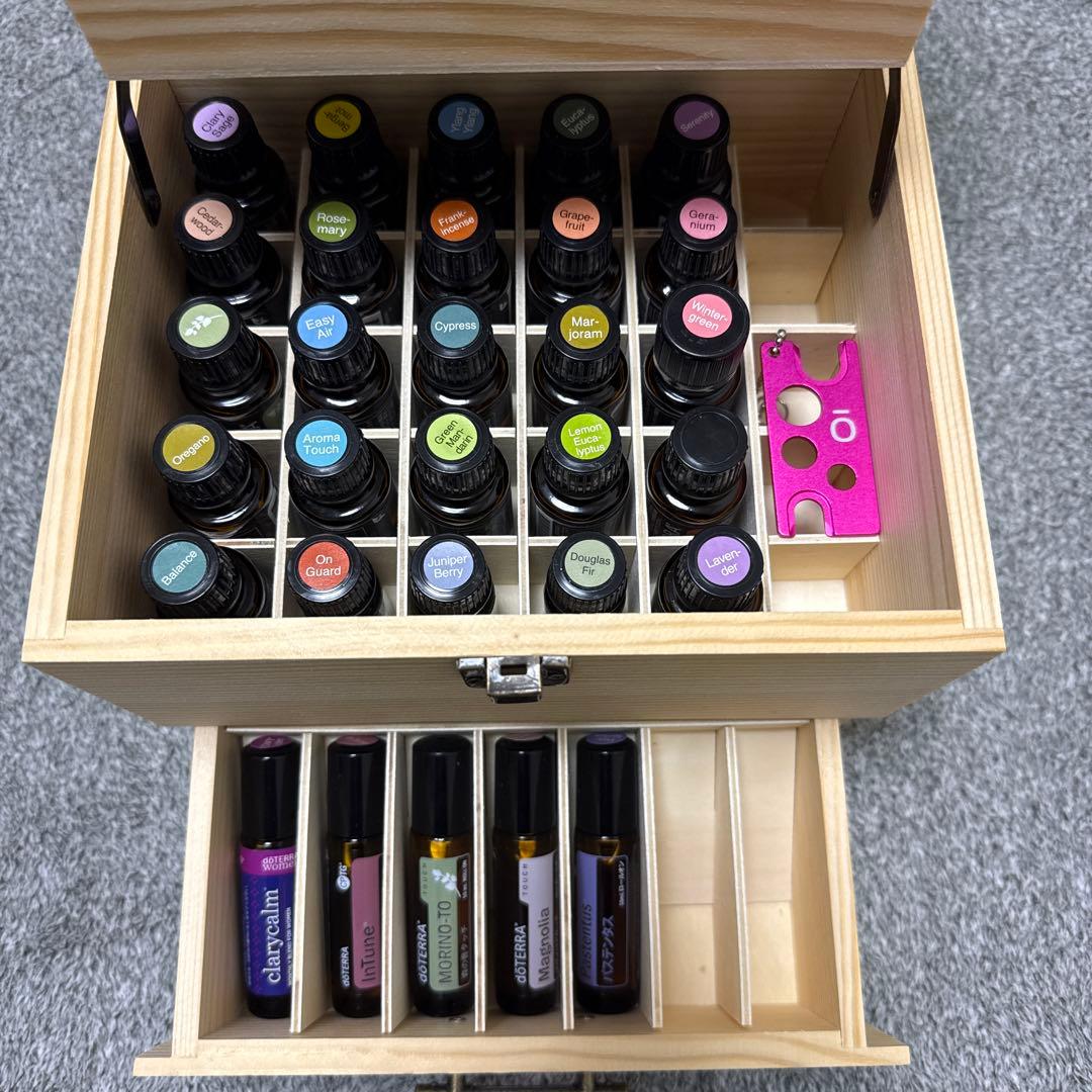 【ただし】doTERRA エッセンシャルオイル収納キャビネット