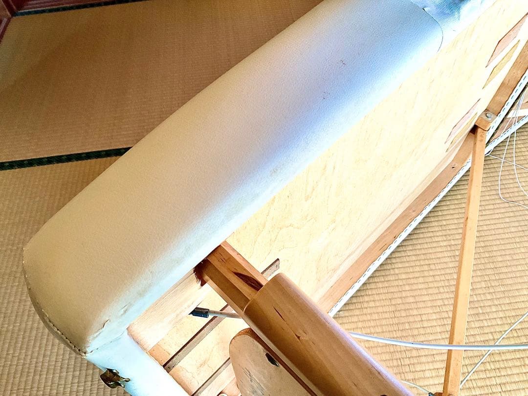 Inner Strength massage インナーストレングステーブルベッド