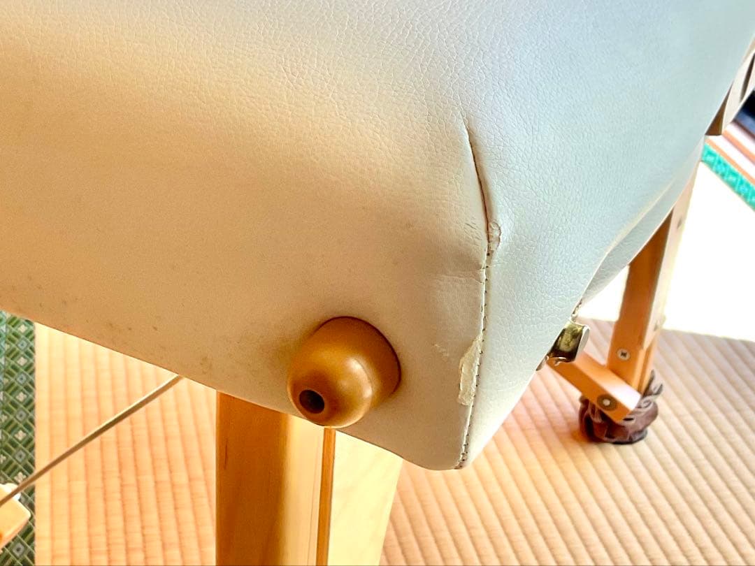 Inner Strength massage インナーストレングステーブルベッド