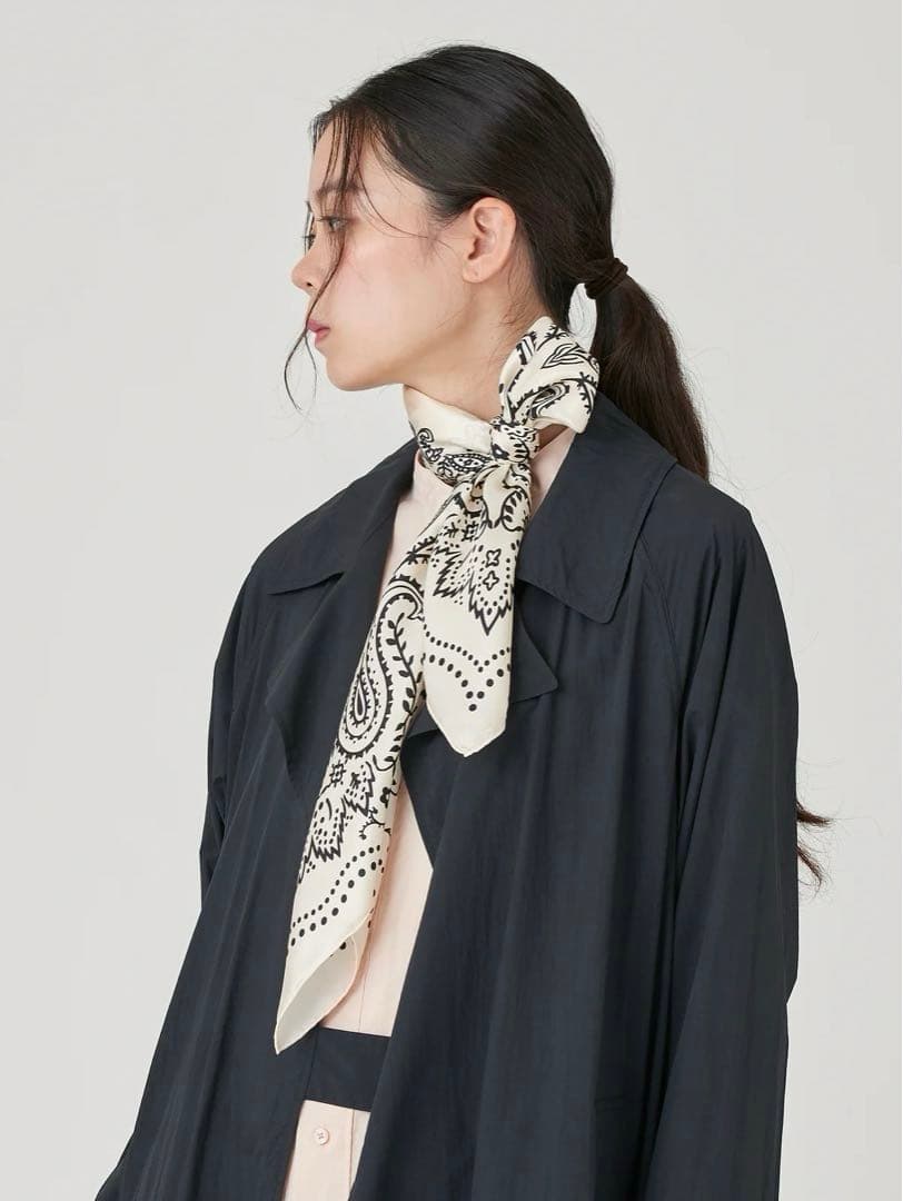 美品★manipuriマニプリ★カレイドバンダナ 88シルク　ペイズリー