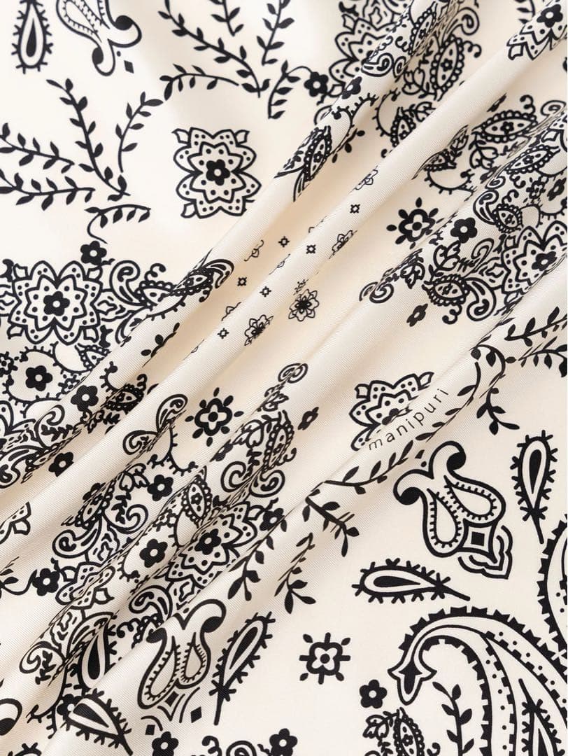 美品★manipuriマニプリ★カレイドバンダナ 88シルク　ペイズリー