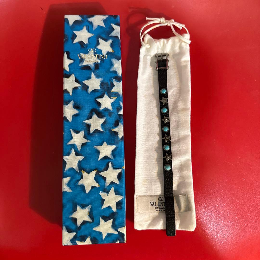 ヴァレンティノ ターコイズ バングル ブレスレット 革 ロック スタッズ