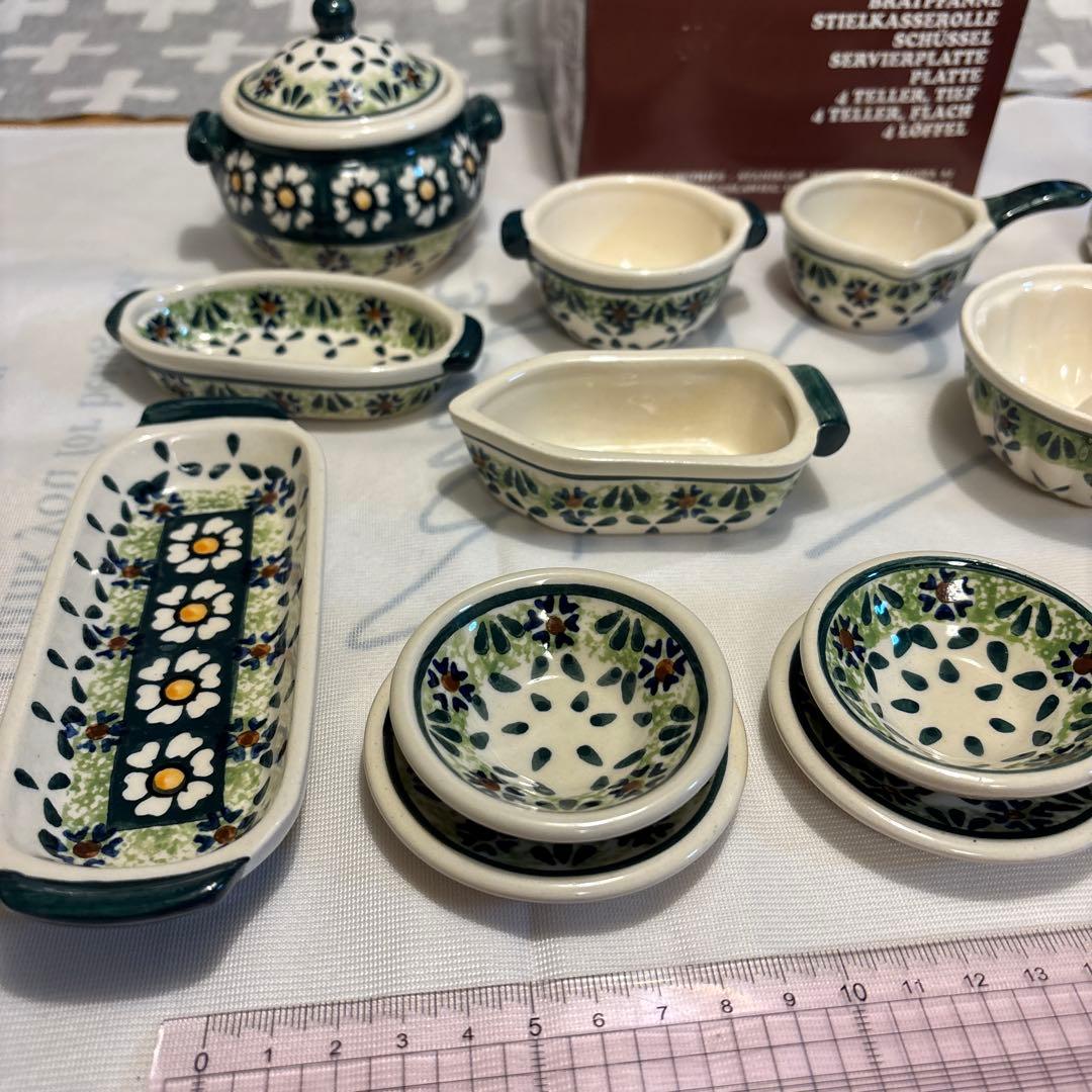 ポーリッシュポタリー　ミニチュアキッチンセット 陶器 花柄（カモミール）