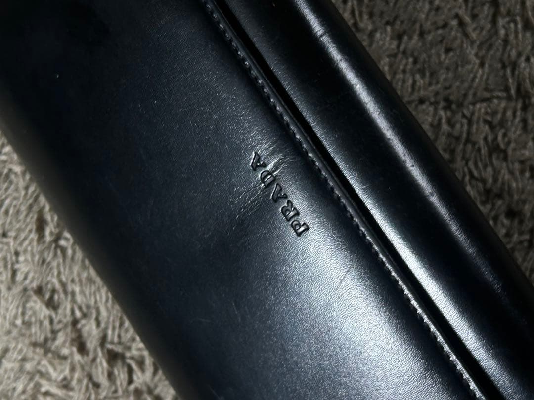 PRADA ブラック レザー 長財布