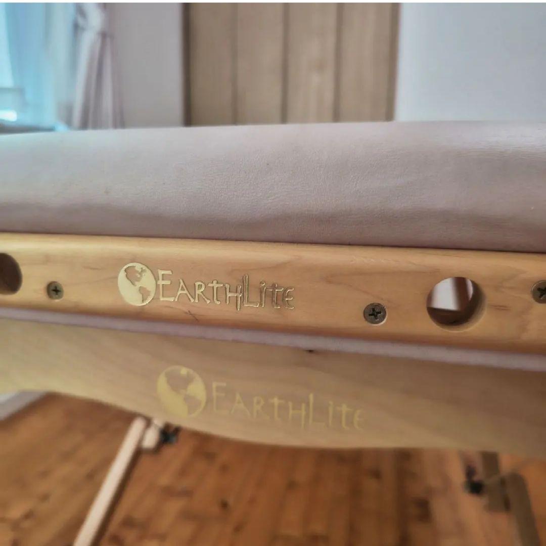 最終☆アースライト社　アバロン　折り畳みベッド　Earthlite　エステベッド