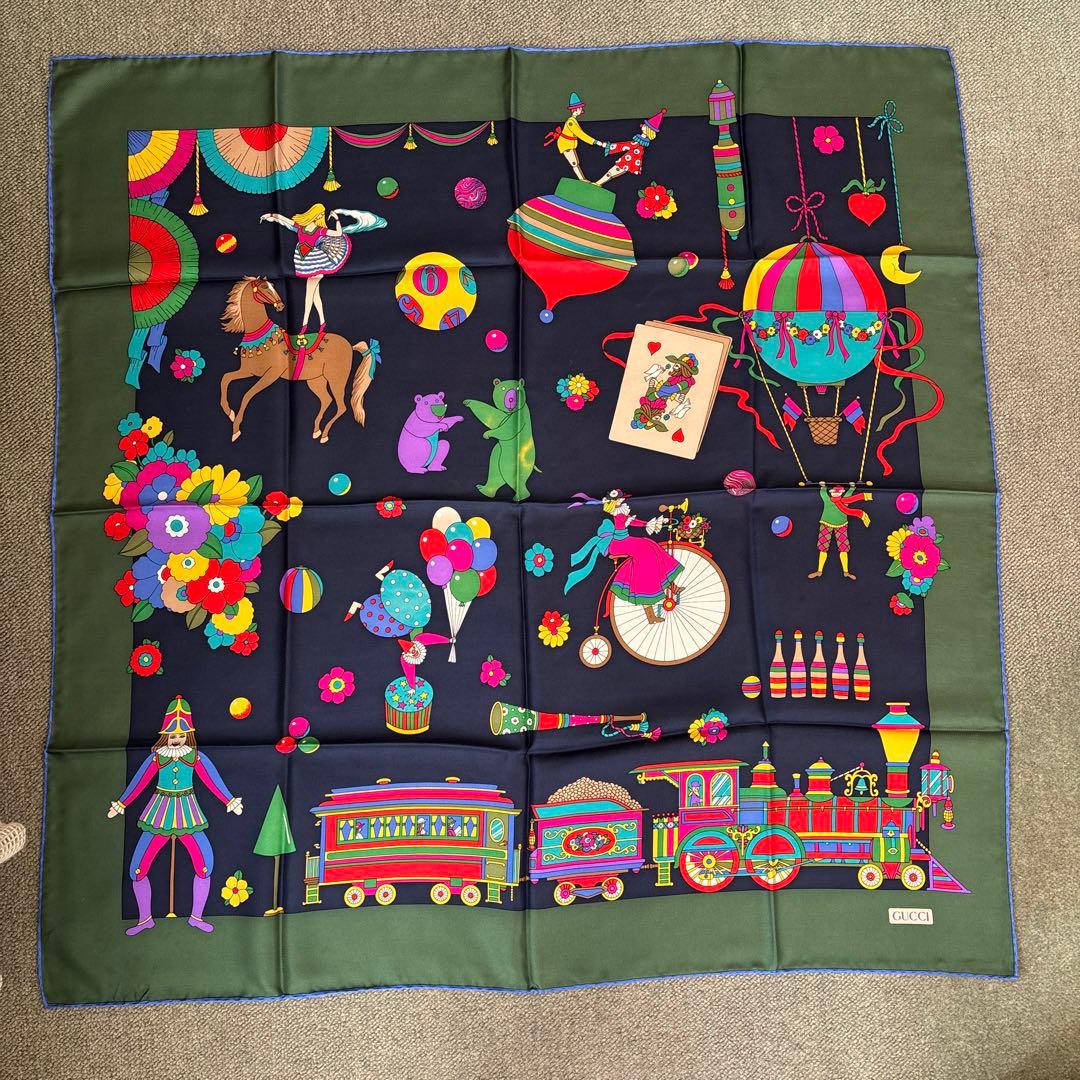 BIG MOGです！ GUCCI シルクスカーフ 《Circusサーカス