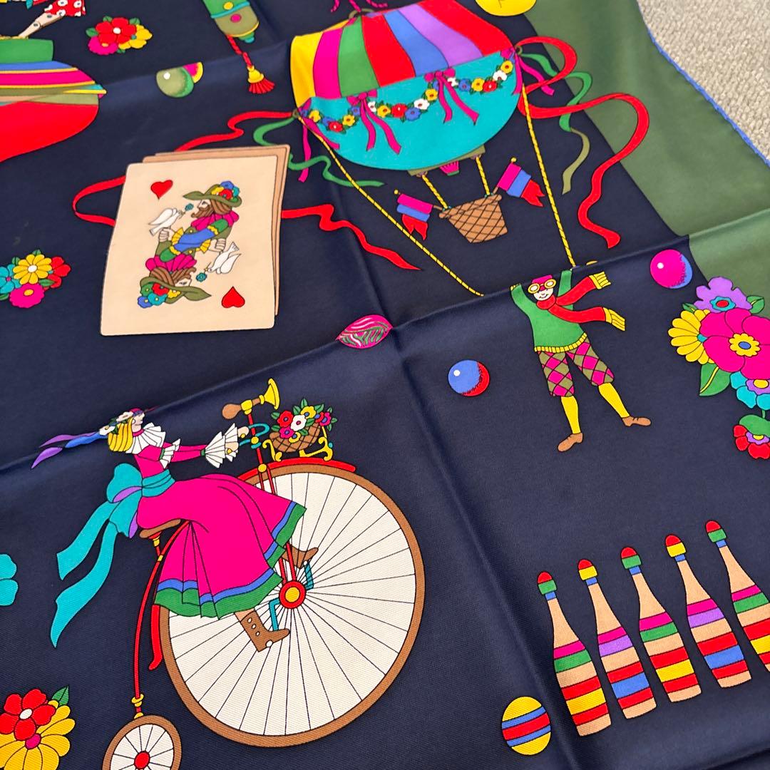 BIG MOGです！ GUCCI シルクスカーフ 《Circusサーカス