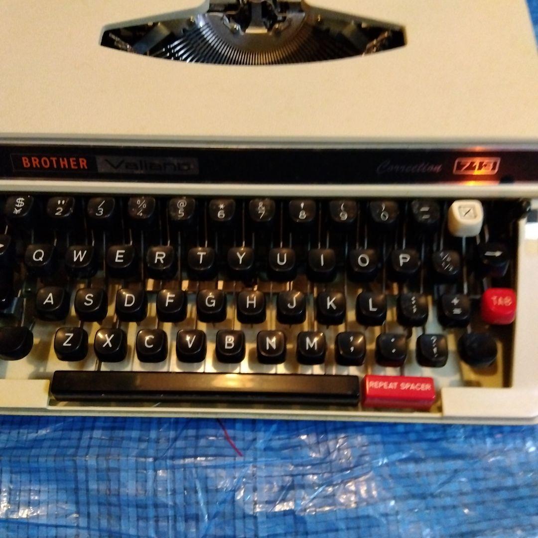 タイプライター　レトロ　ケース付き