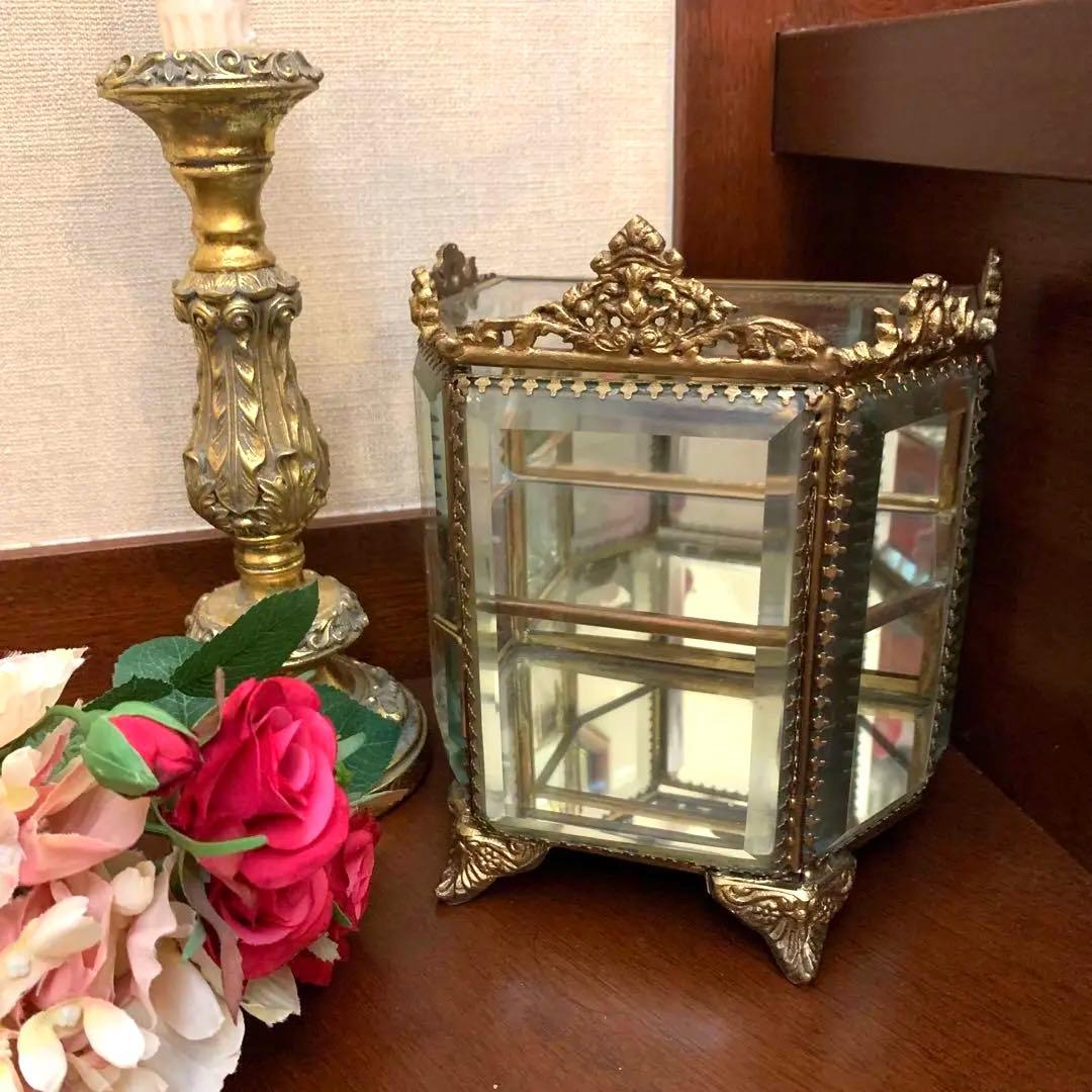 ガラスと真鍮の2段ロココジュエリーボックス