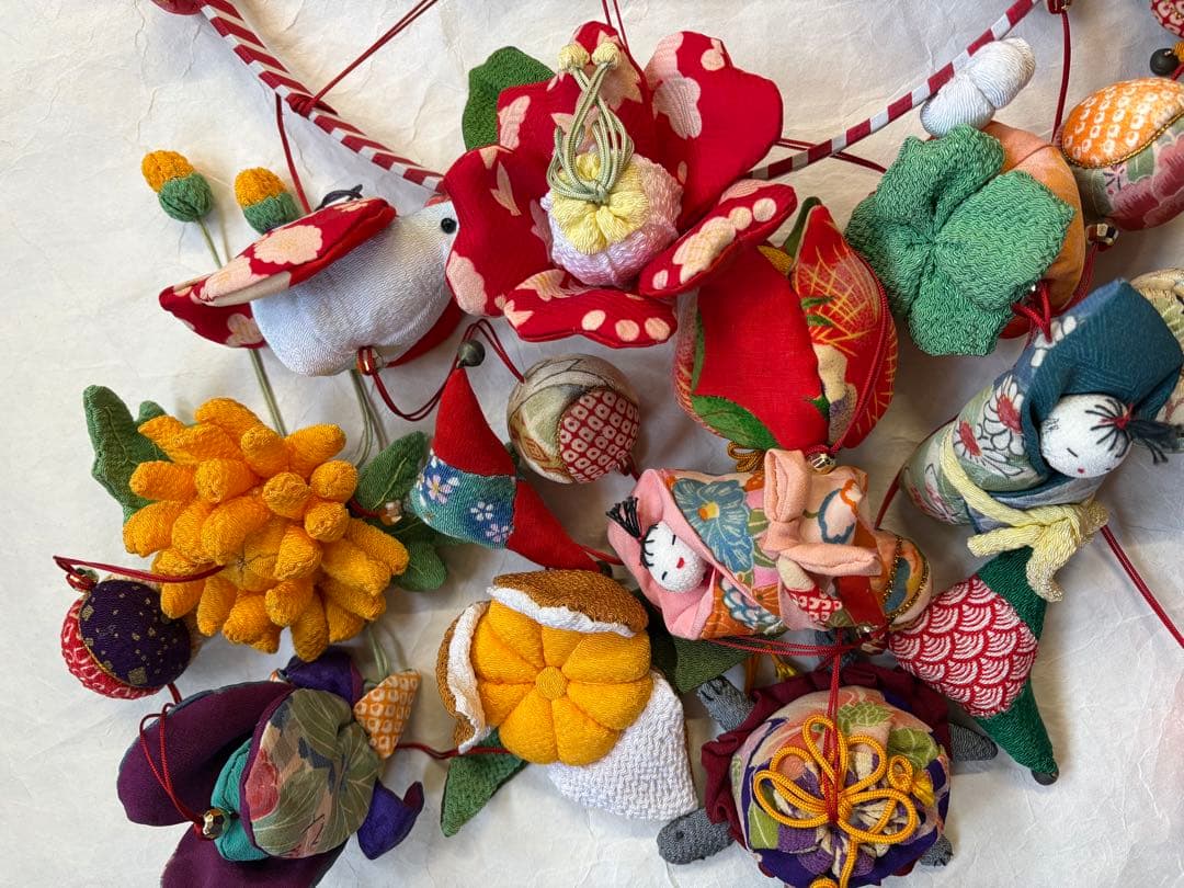 さげもん　雛飾り　お雛様　吊るし飾り　一点物　ハンドメイド　正絹　縮緬細工　鞠