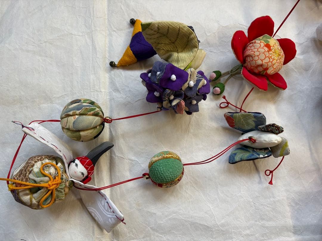 さげもん　雛飾り　お雛様　吊るし飾り　一点物　ハンドメイド　正絹　縮緬細工　鞠