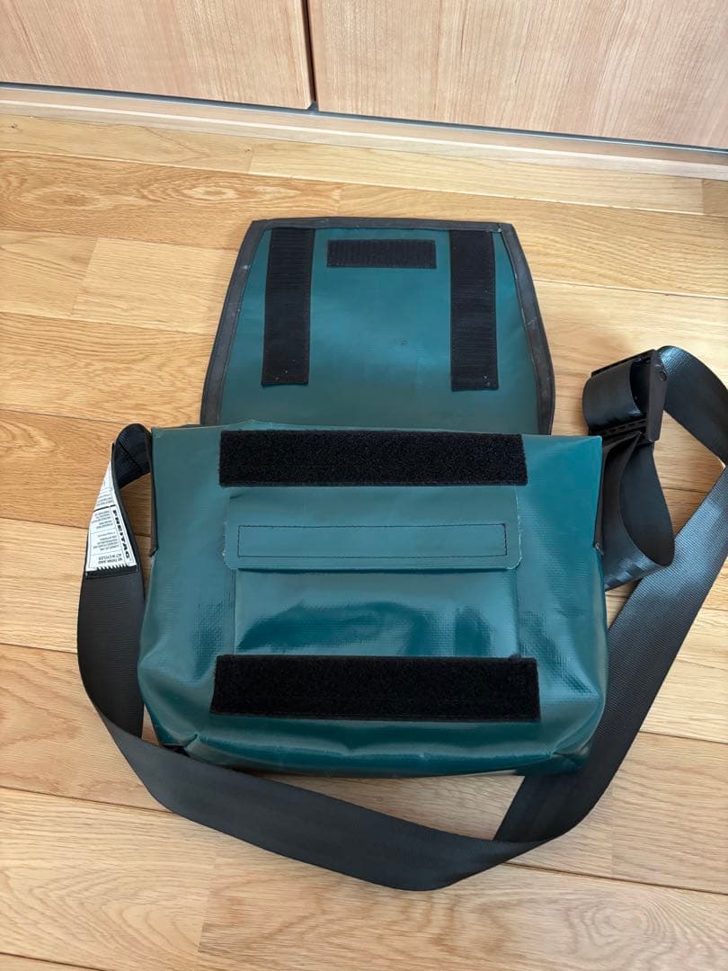 FREITAG メッセンジャーバッグ ダークグリーン