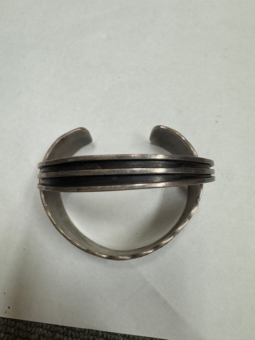 ナバホ族 TOM HAWK MALONEY インディアンジュエリー