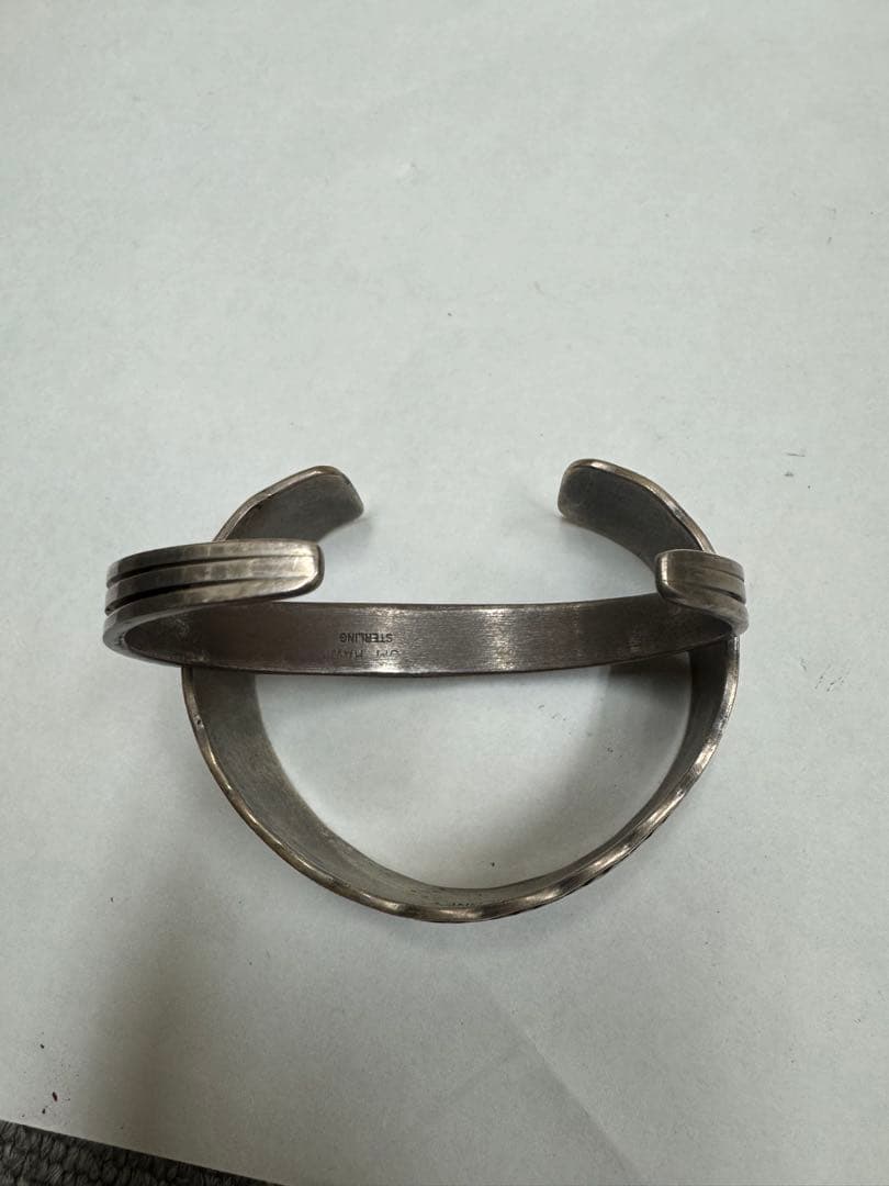 ナバホ族 TOM HAWK MALONEY インディアンジュエリー