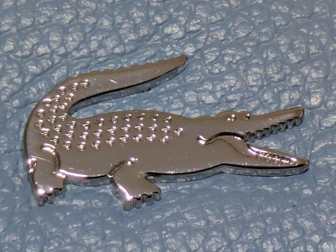 新品未使用 LACOSTE ラコステ 二つ折りレザー長財布 ブルー 牛革製 ワニ