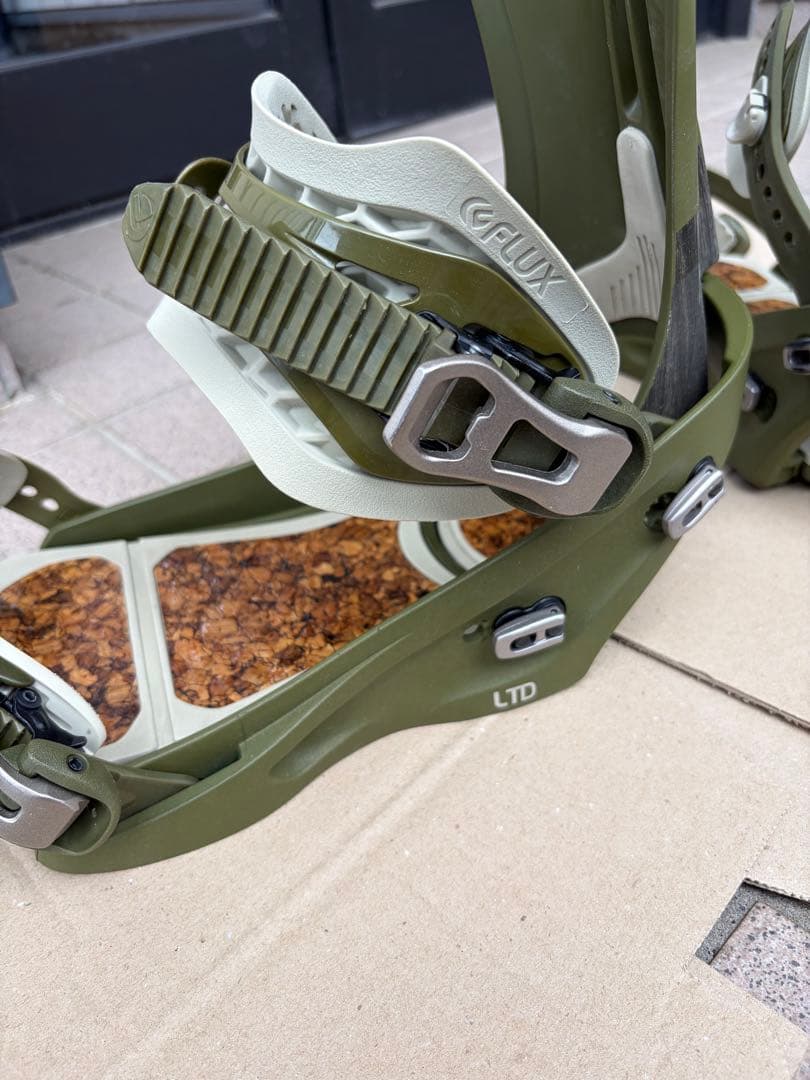 FLUX バインディング　XF Limited 18-19 sizeM