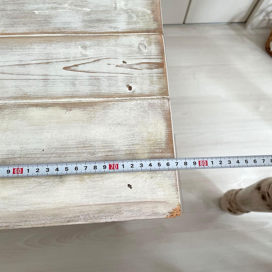 CAOLI LAになります シャビーな棚　机