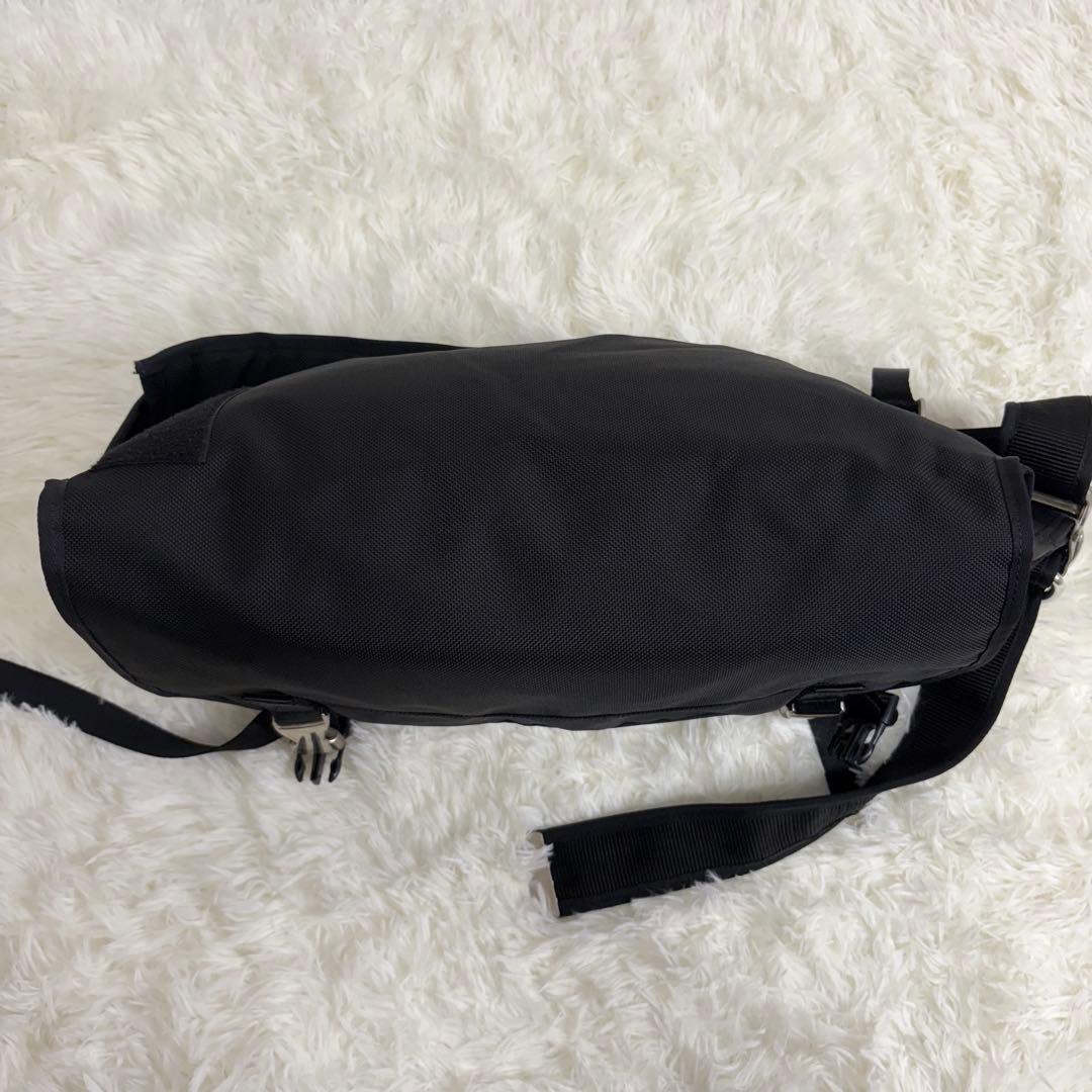 【美品】ロリンザ LORINZAメッセンジャーバッグ ショルダーバッグ 黒