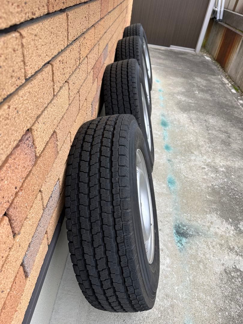 スタッドレス195/80R15 2021年107/105L LT 　4本セット