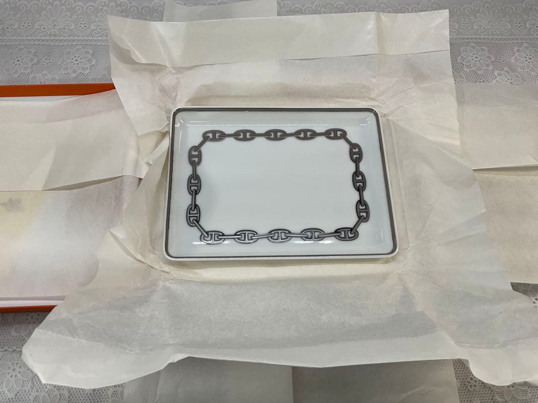 HERMES チェーンモチーフ皿