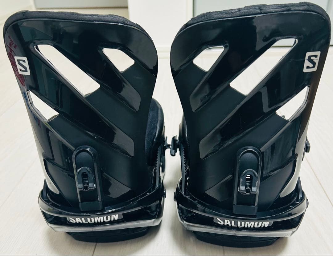 美品　Salomon スノーボード ビンディング M