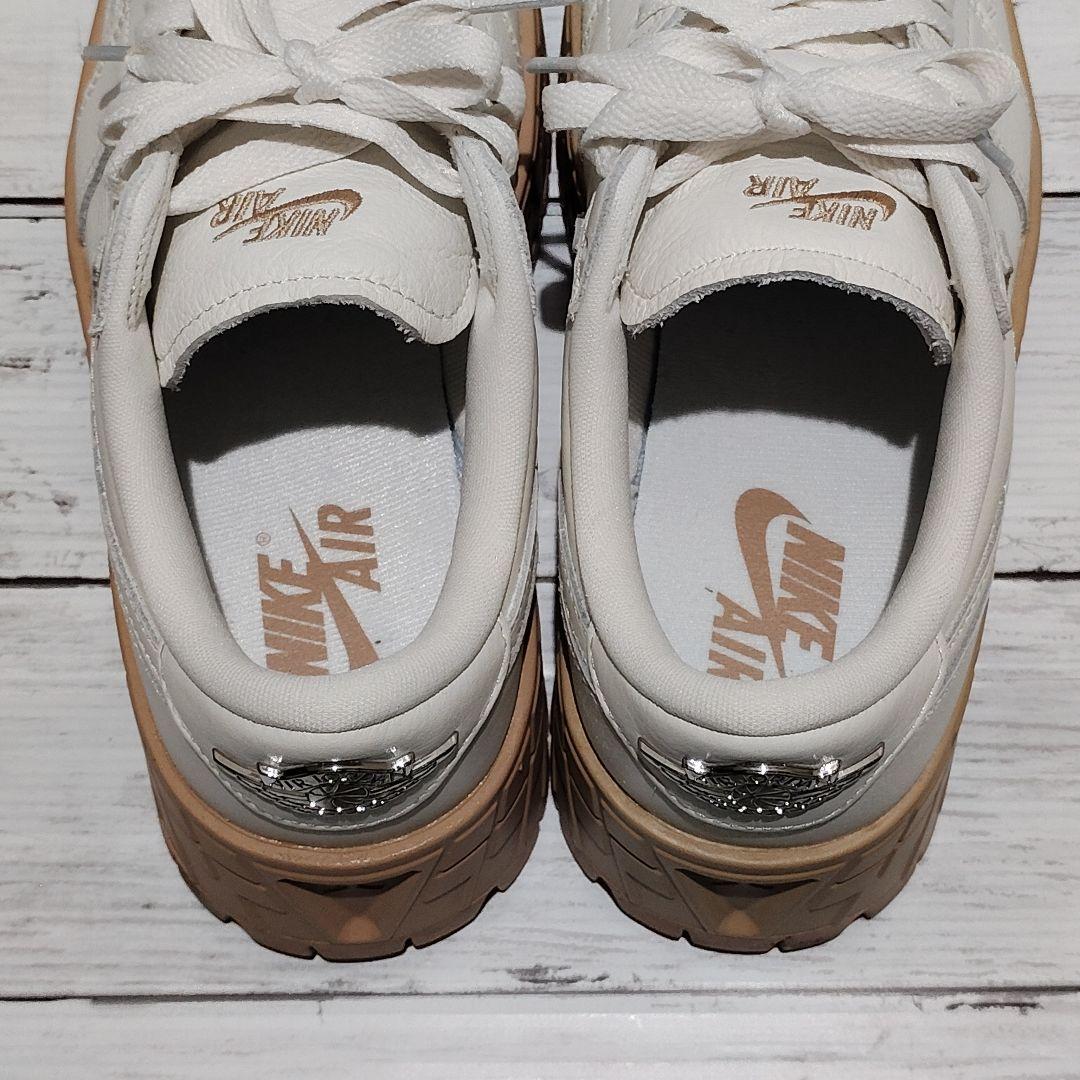 極美品✨24cm ナイキ ウィメンズ エアジョーダン1 ブルックリン ロー 白